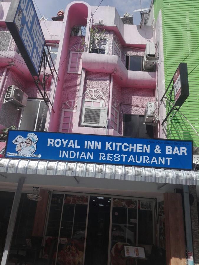 Royal Inn Kitchen And Bar Pattaya Buitenkant foto